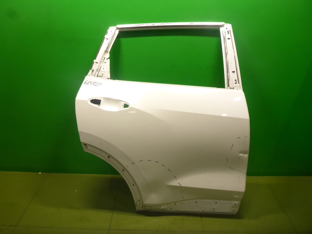 Дверь задняя правая