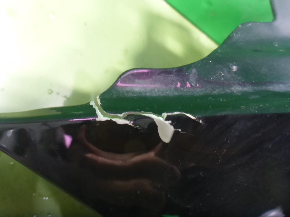 Крыло переднее левое