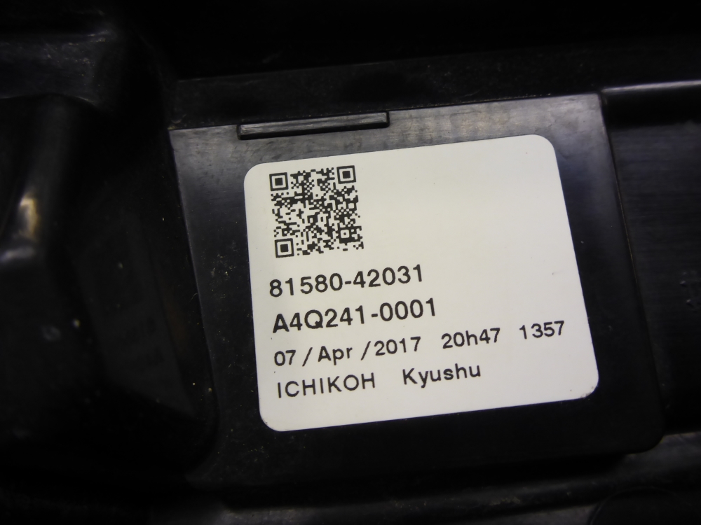 Фонарь задний внутренний правый