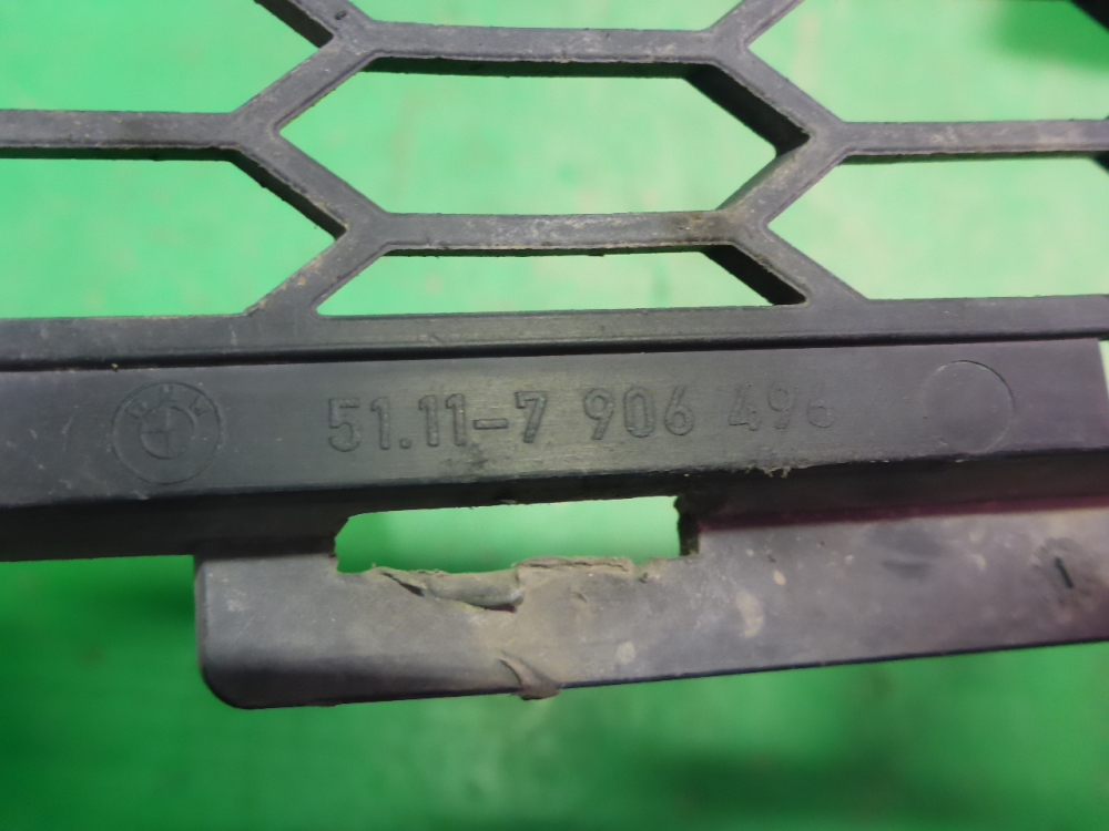 Решетка в бампер правая