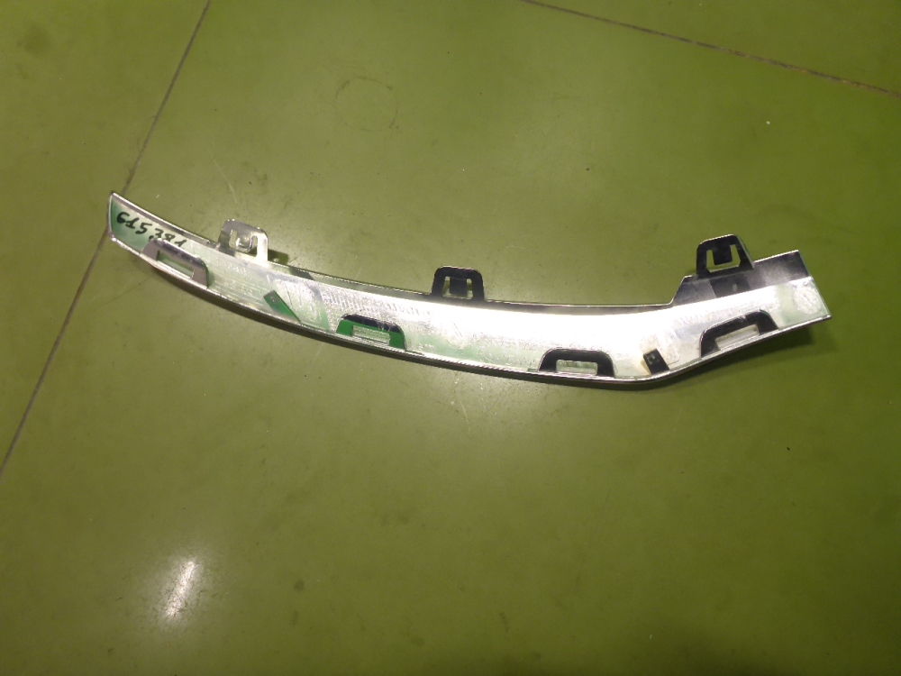 Накладка переднего бампера левая