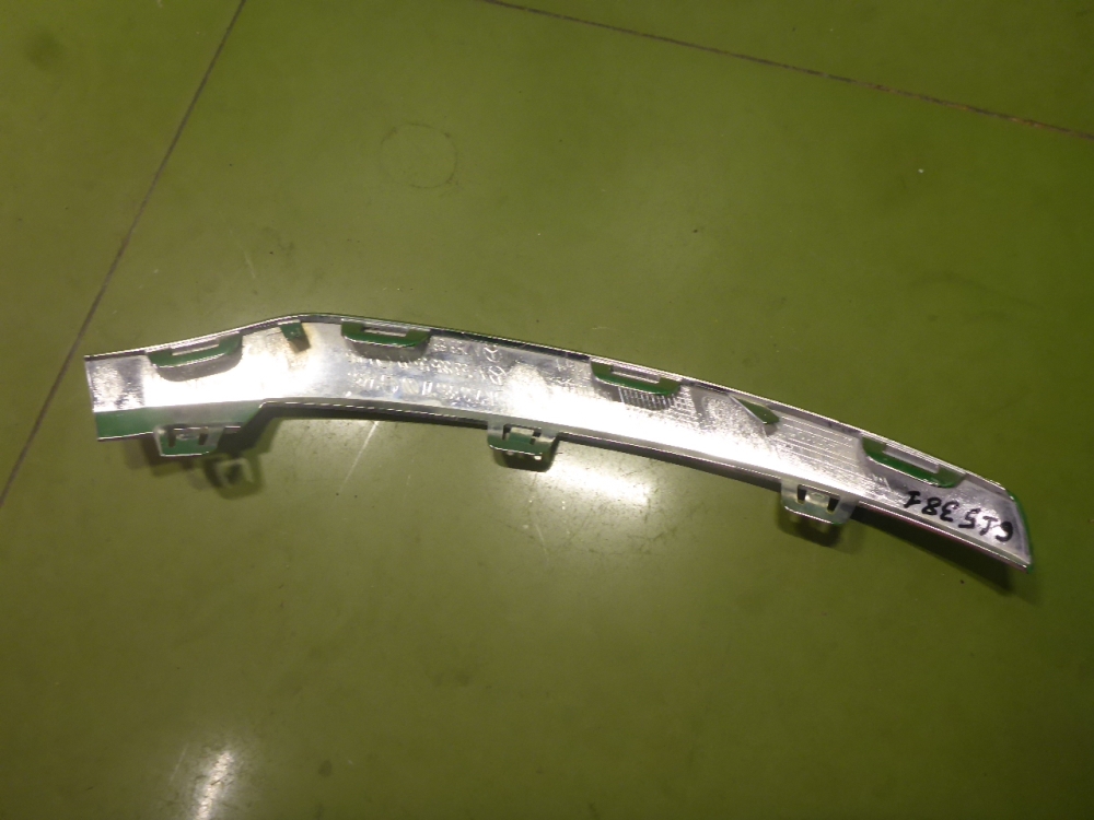 Накладка переднего бампера левая