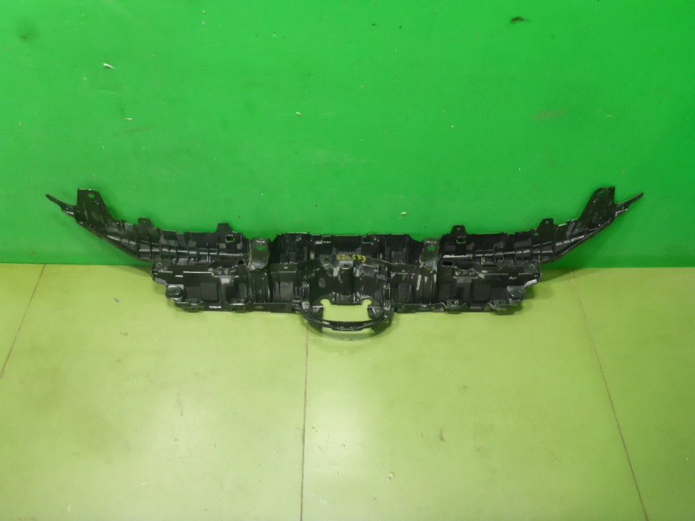 Кронштейн переднего бампера