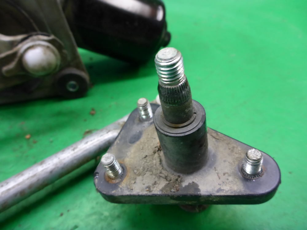 Трапеция стеклоочистителей