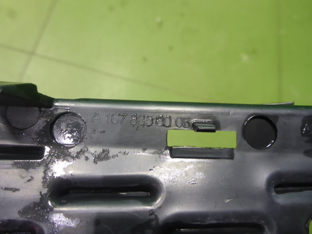 Решетка в бампер центральная