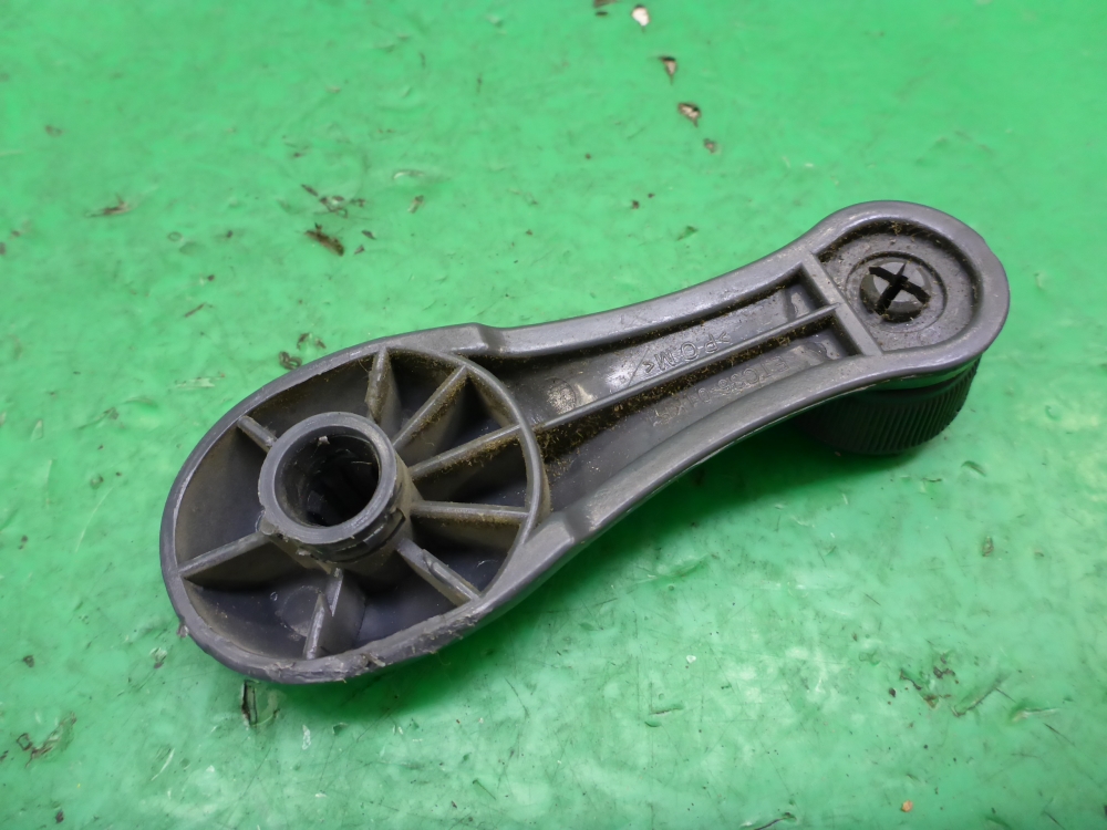 Ручка стеклоподъемника