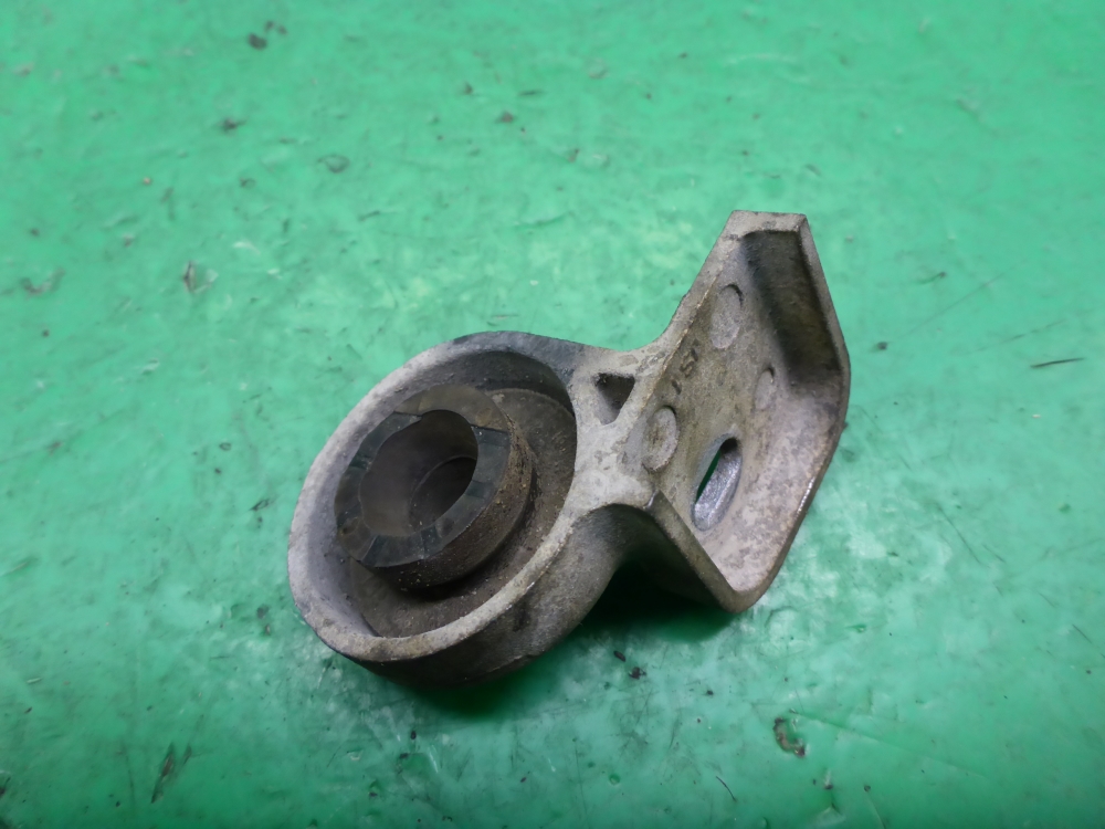 Кронштейн радиатора