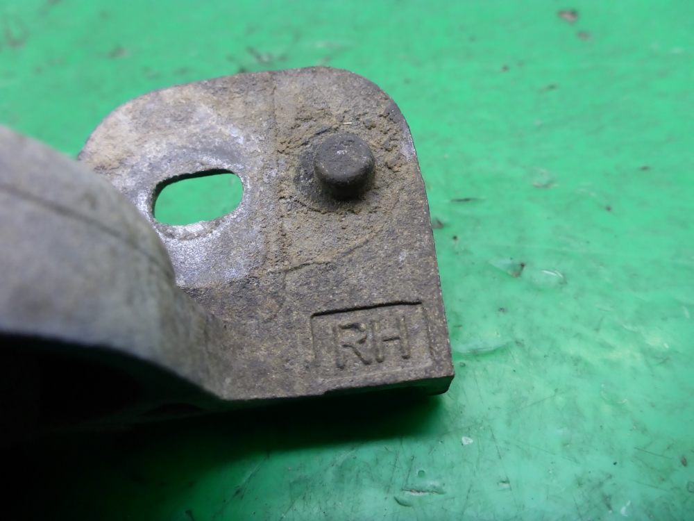 Кронштейн радиатора