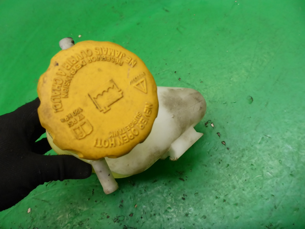 Бачок расширительный