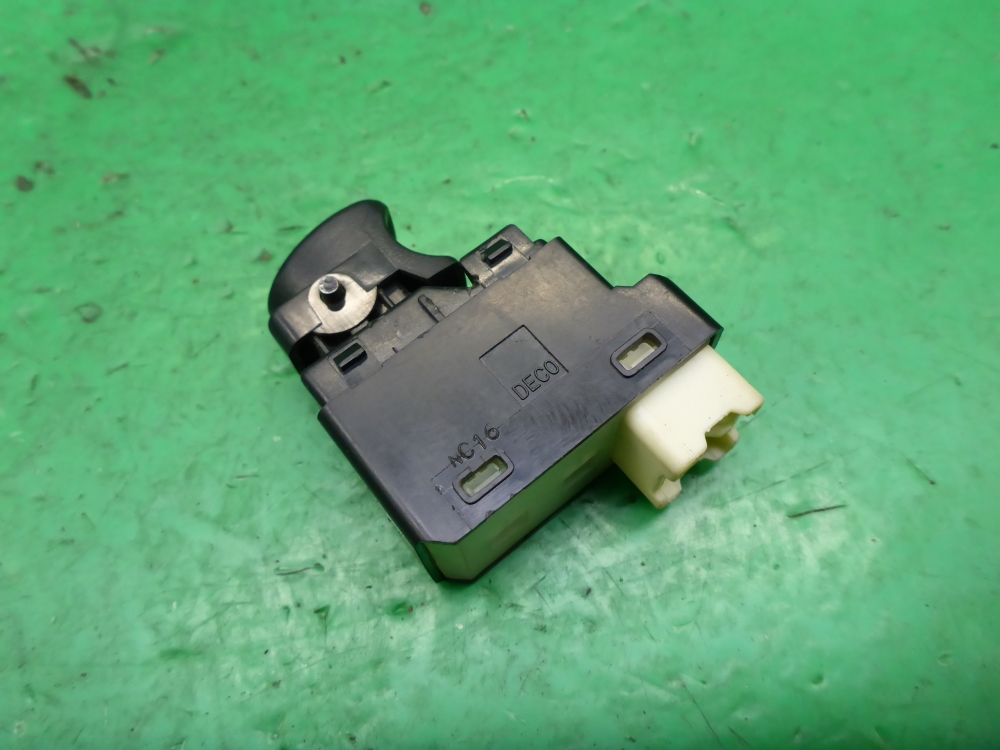 Кнопка стеклоподъемника