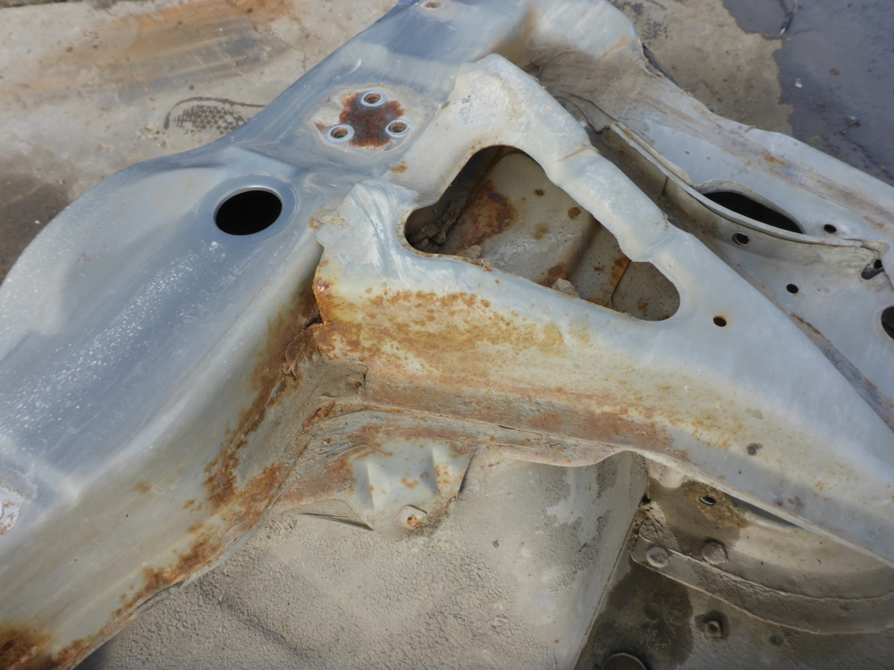 Лонжерон передний правый