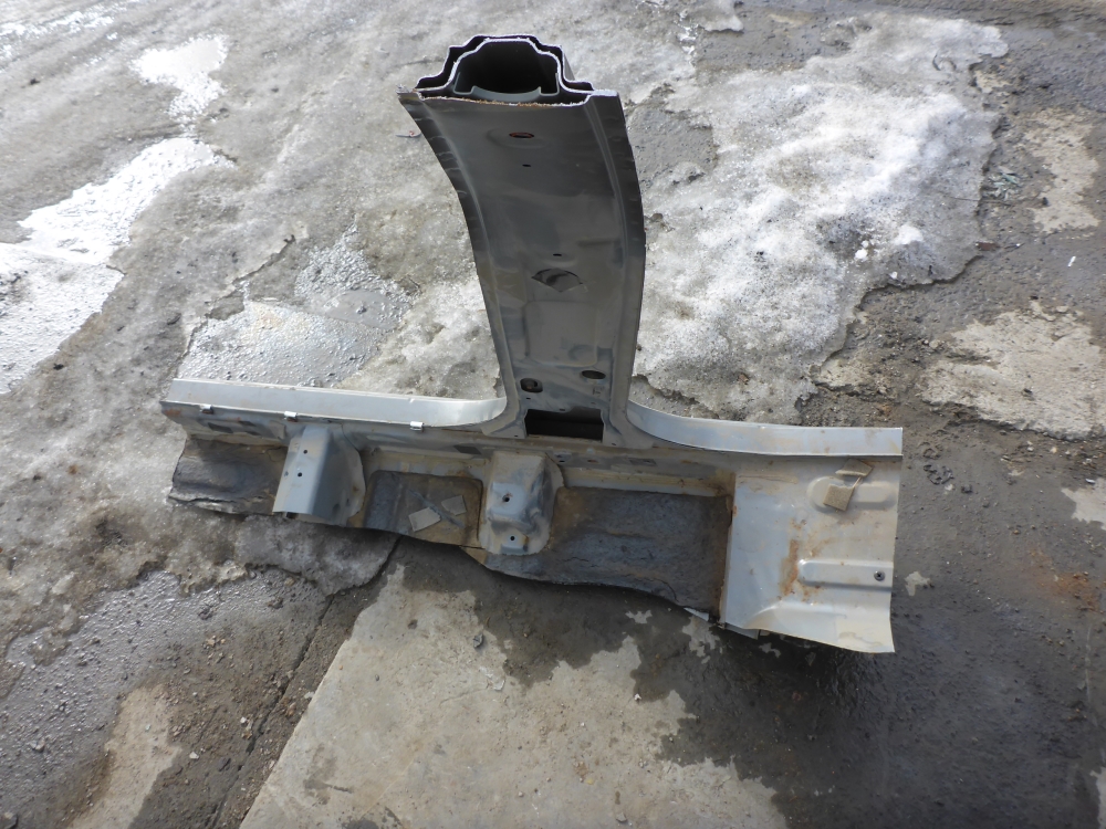 Порог со стойкой правый