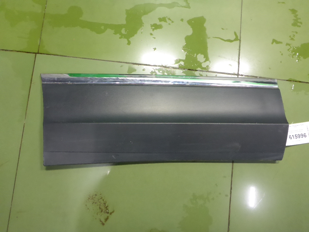 Накладка двери задней правой