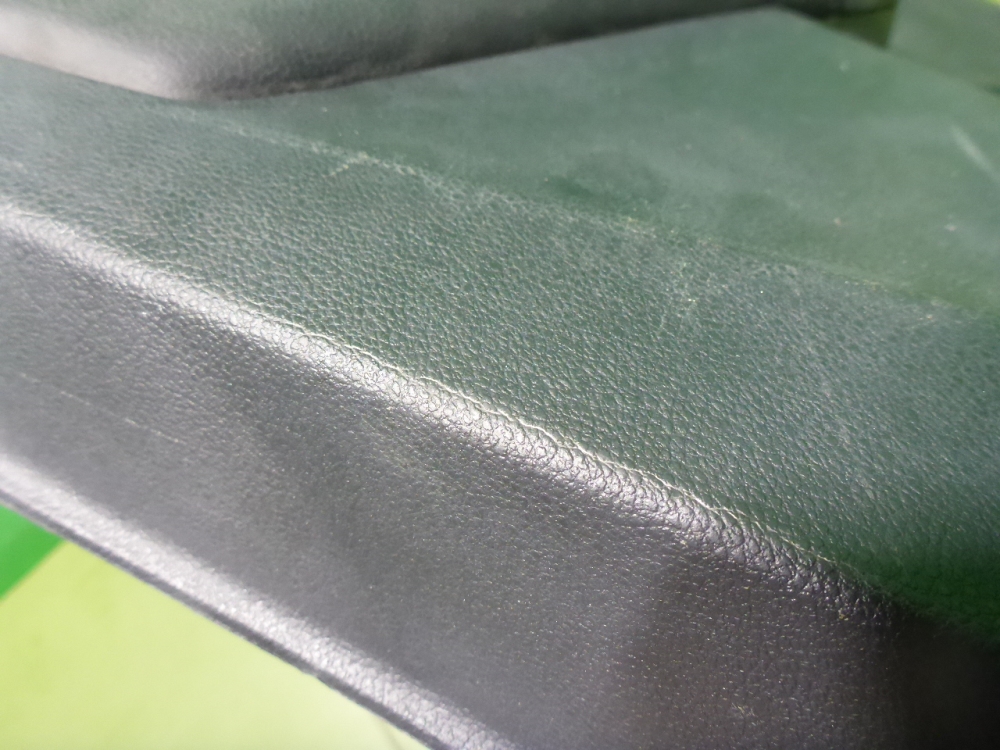 Обшивка двери задней левой