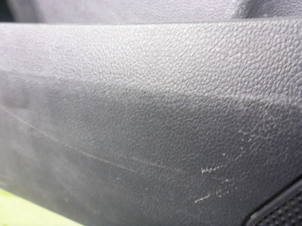 Обшивка двери задней левой