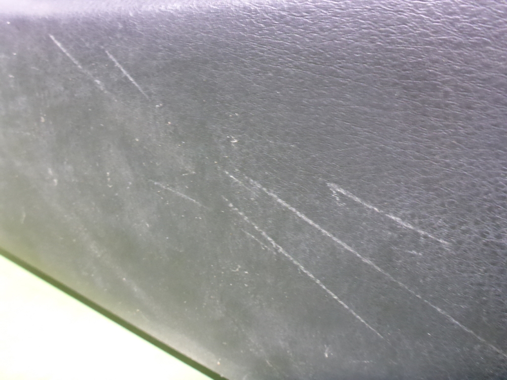 Обшивка двери передней левой