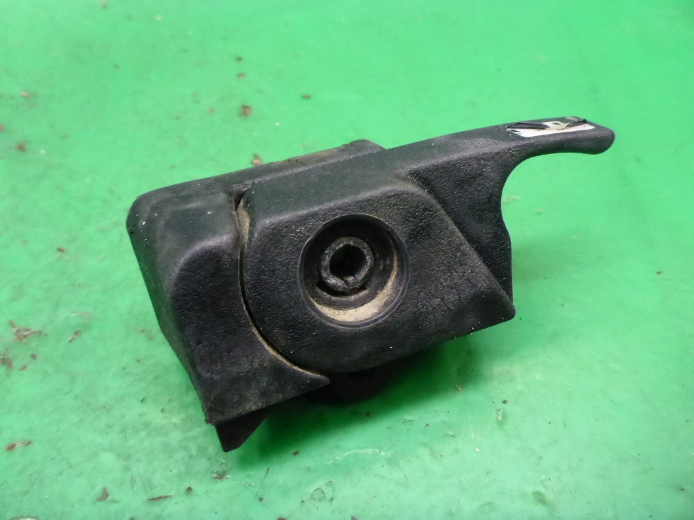 Ручка открывания лючка бензобака