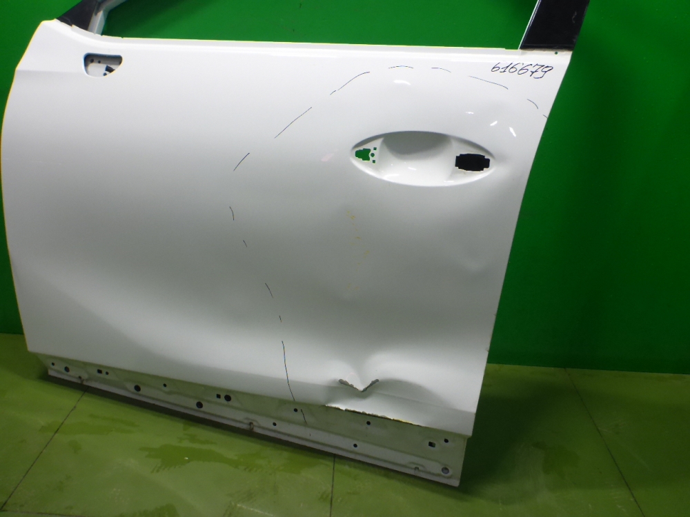 Дверь передняя левая