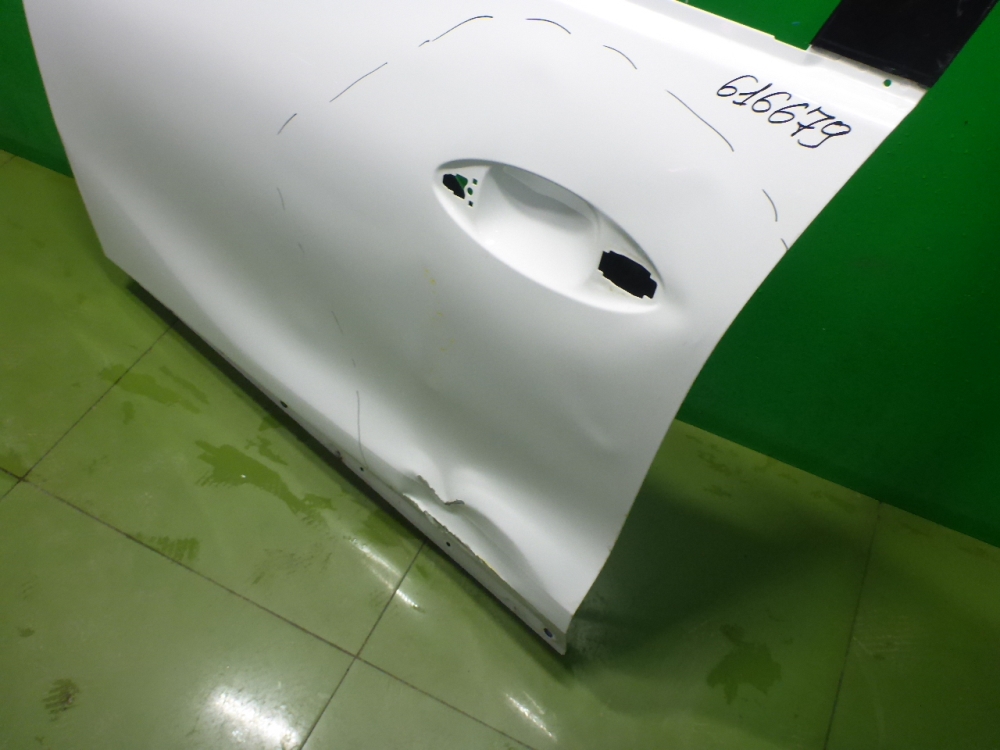 Дверь передняя левая