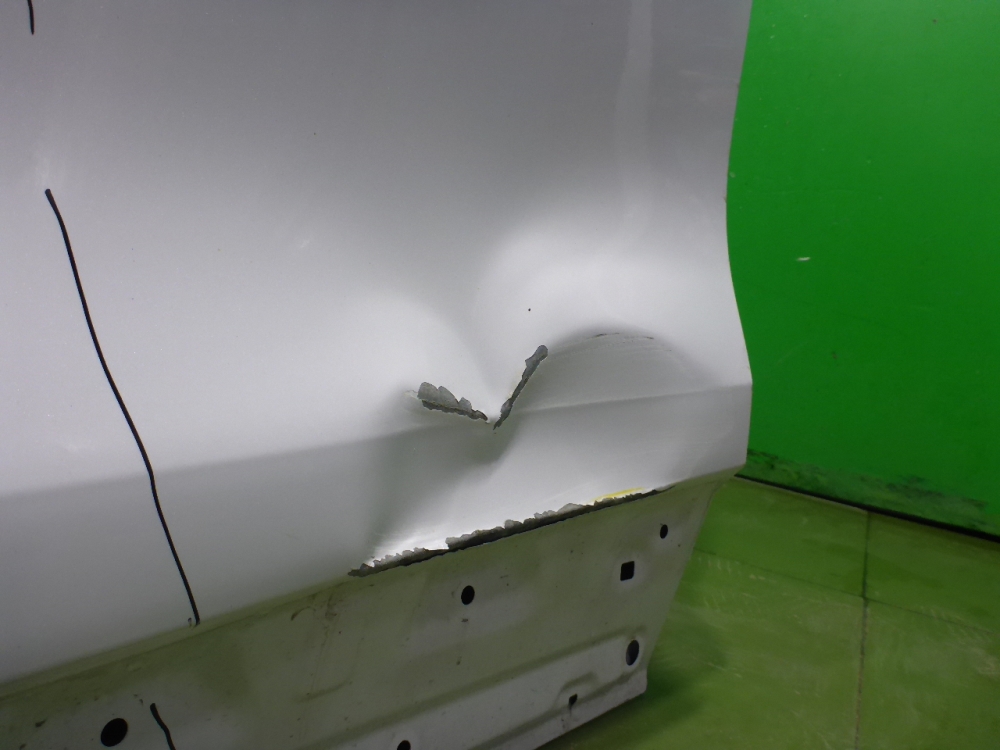 Дверь передняя левая