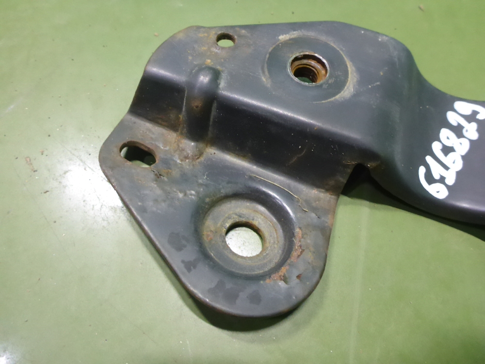 Кронштейн солнцезащитного козырька