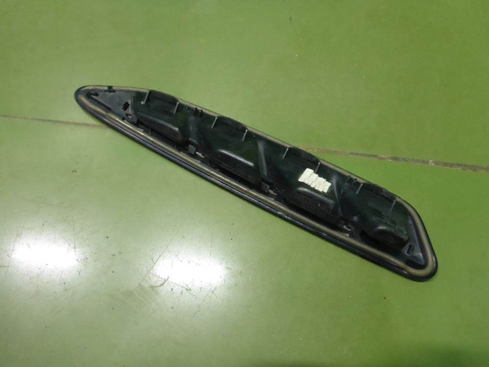 Накладка переднего крыла левого