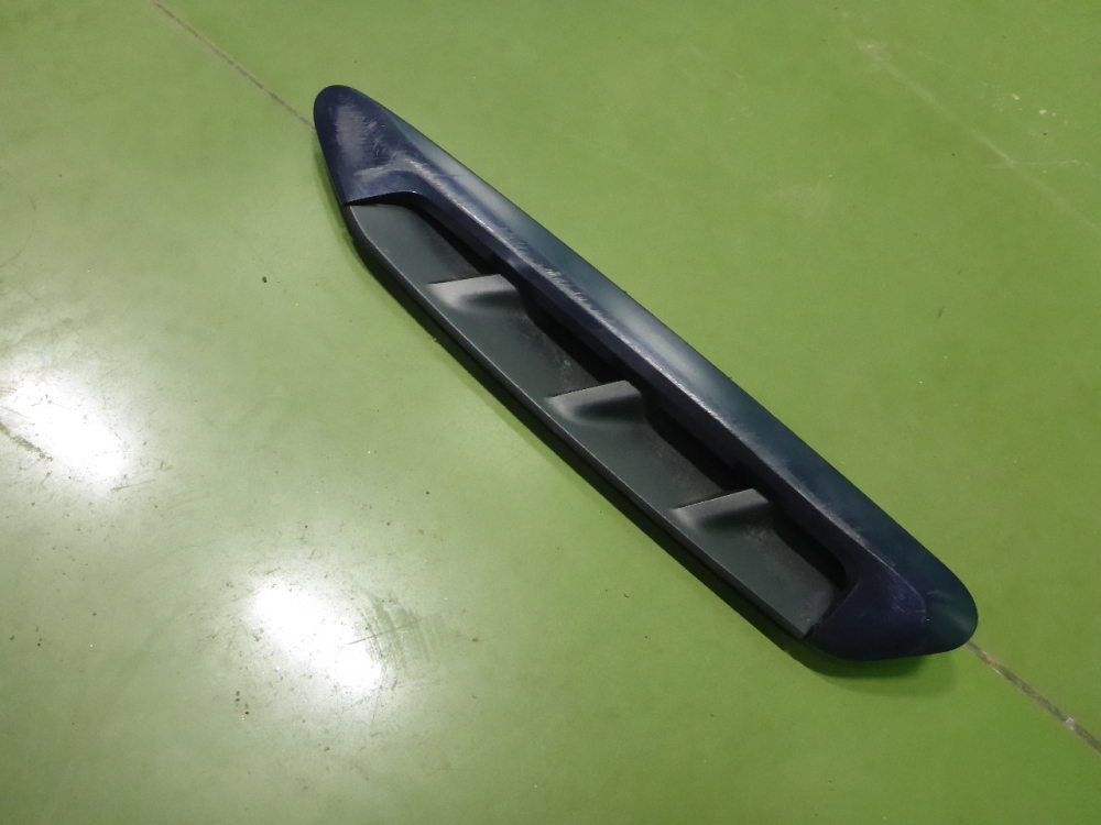 Накладка переднего крыла левого