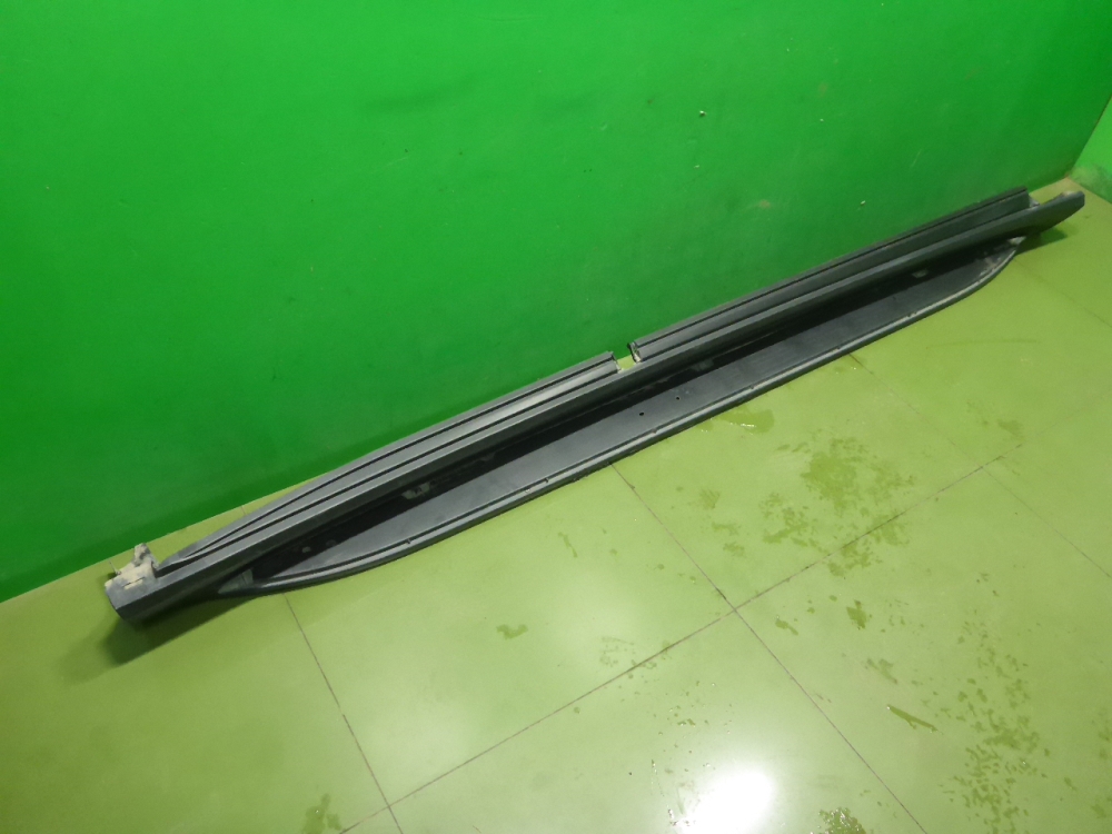 Подножка правая