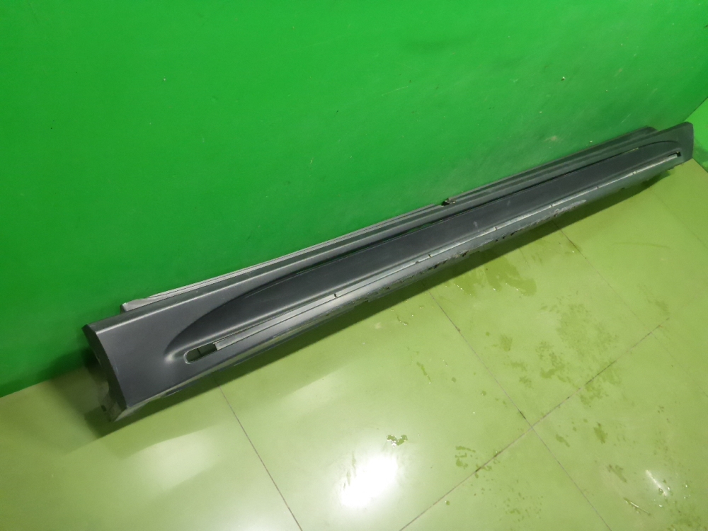 Подножка правая