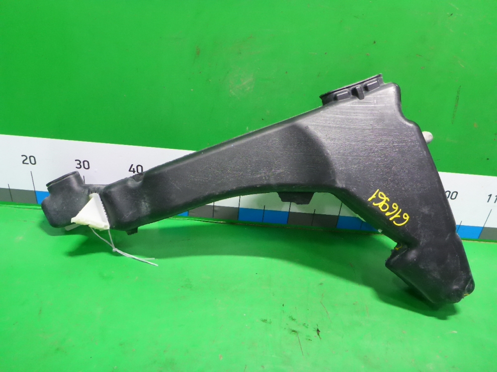 Бачок омывателя лобового стекла