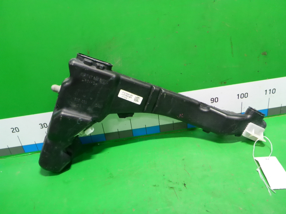 Бачок омывателя лобового стекла