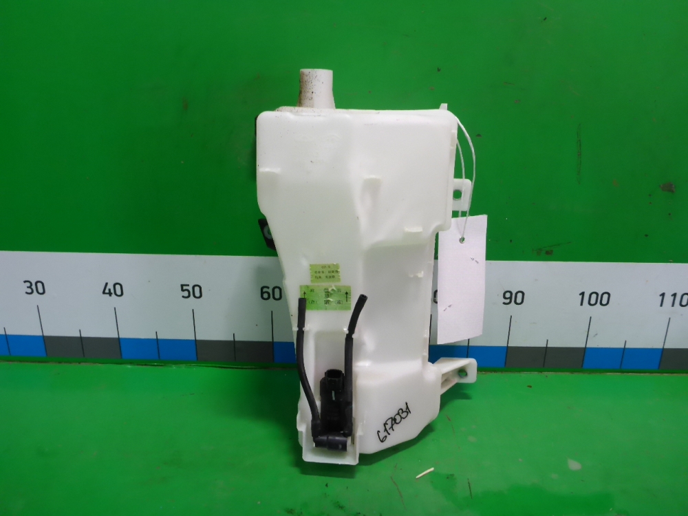 Бачок омывателя лобового стекла