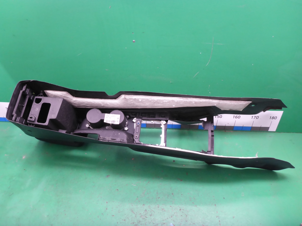 Подлокотник