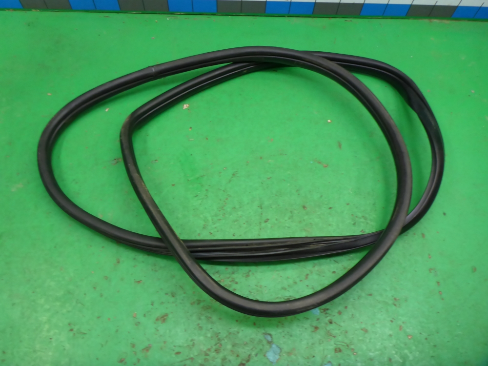 Уплотнитель двери