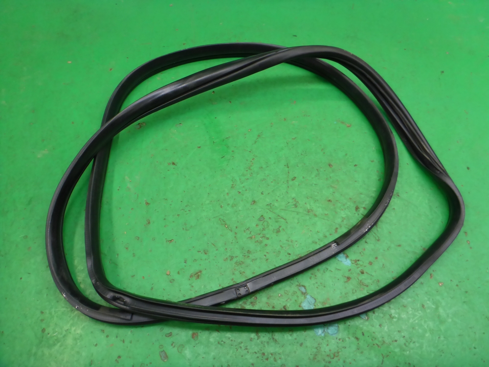 Уплотнитель двери