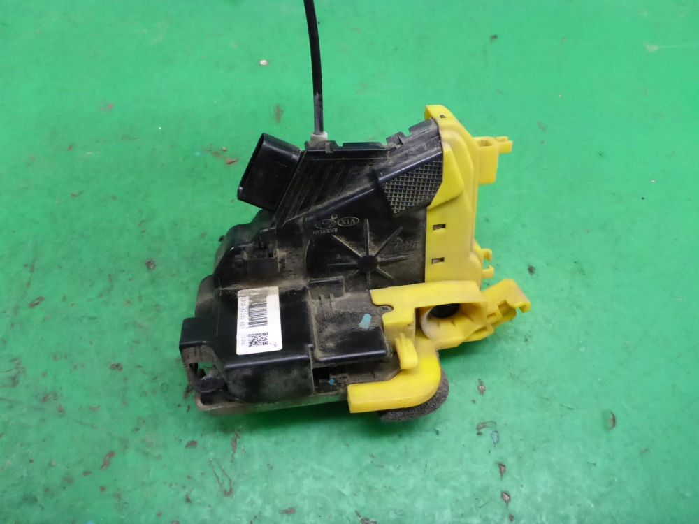 Замок двери задней правой