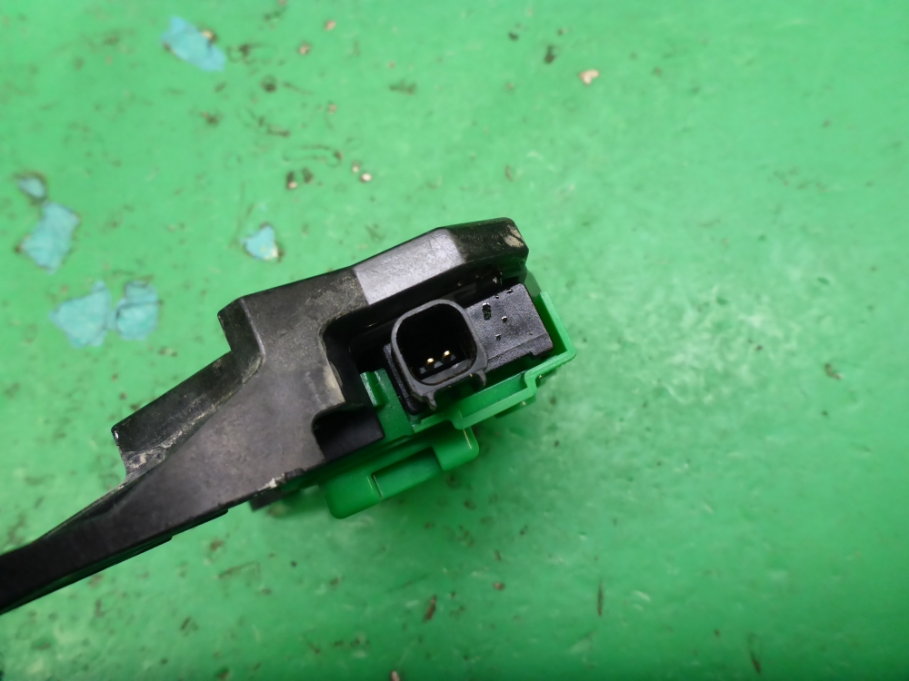 Активатор замка багажника