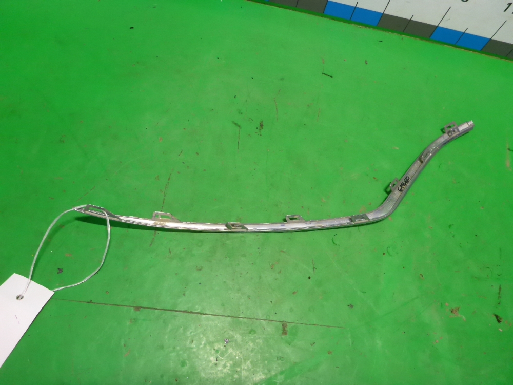 Накладка переднего бампера левая