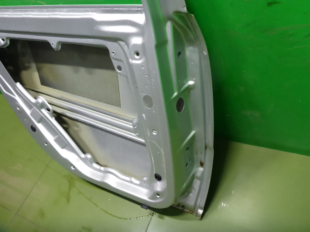 Дверь задняя левая