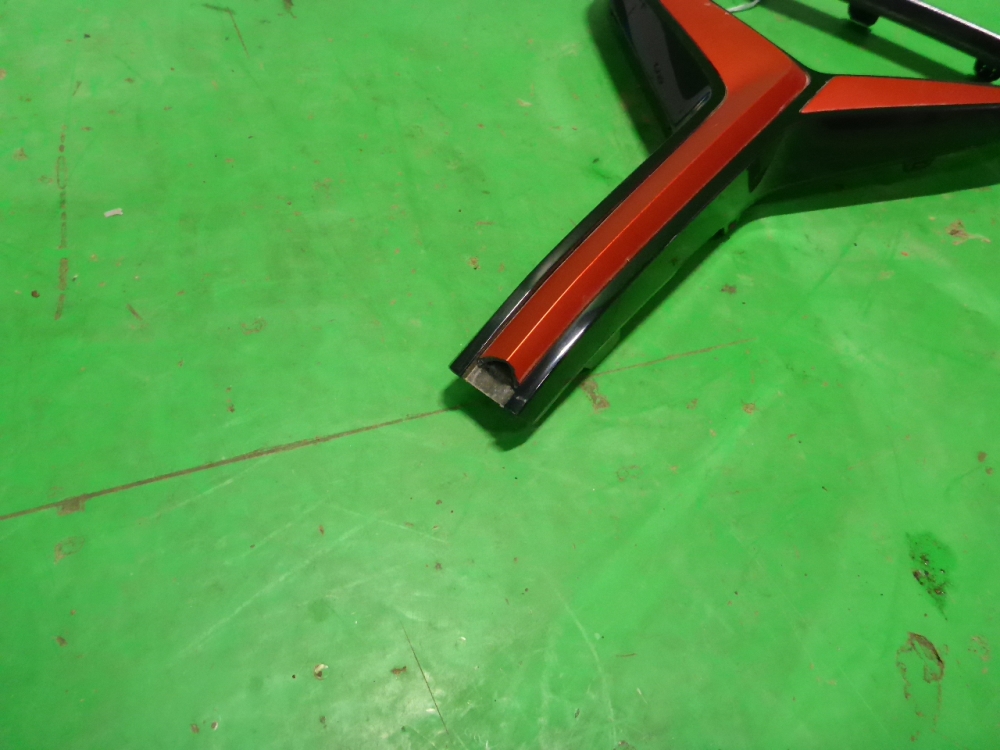 Накладка переднего бампера левая