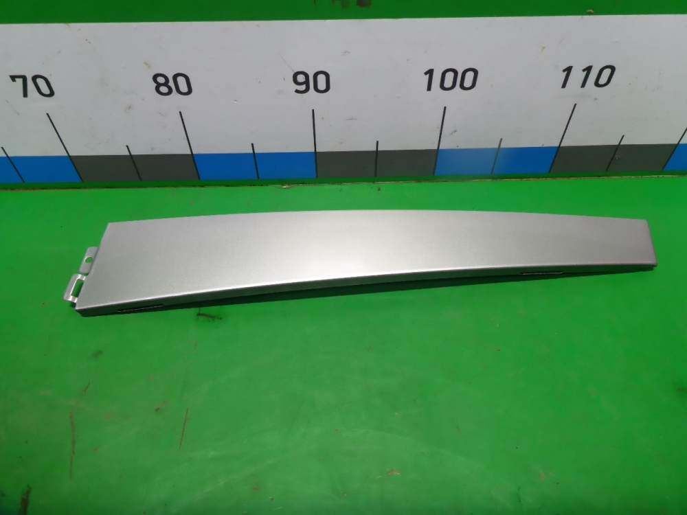 Накладка двери задней правой