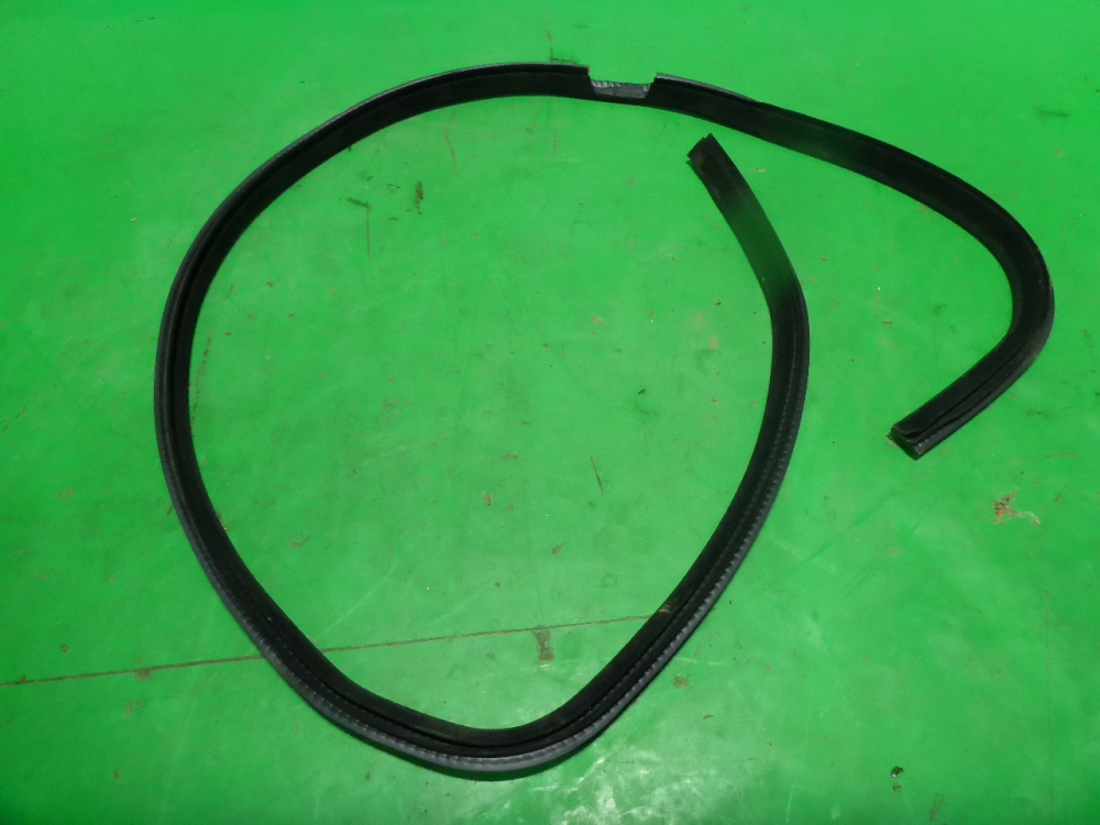 Уплотнитель стекла двери