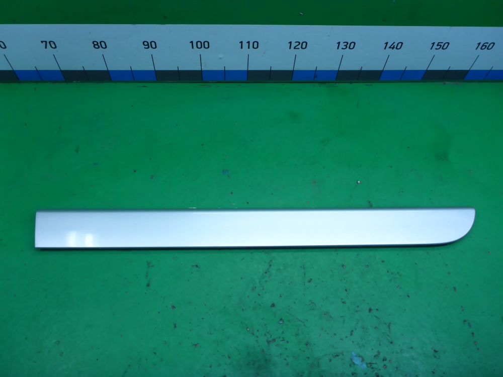 Накладка двери задней левой