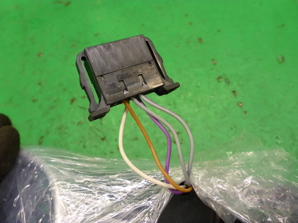 Зеркало правое электрическое