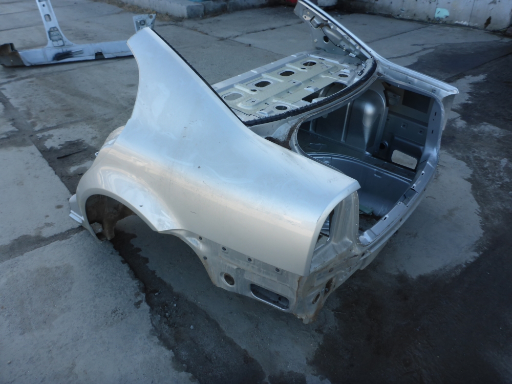 Кузовной элемент