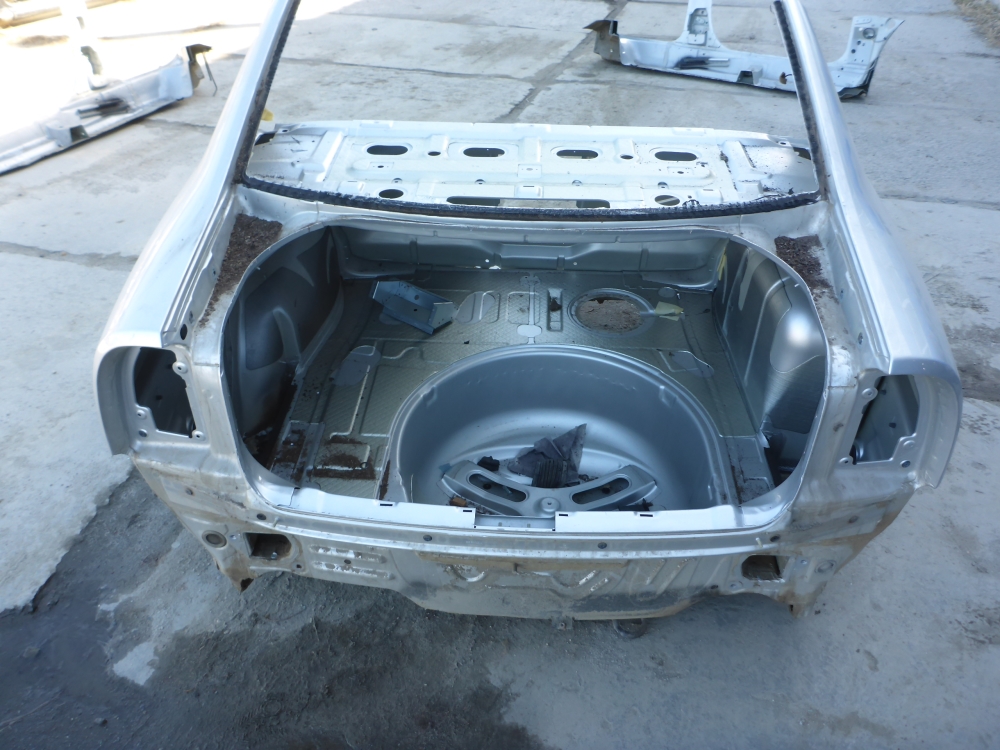 Кузовной элемент