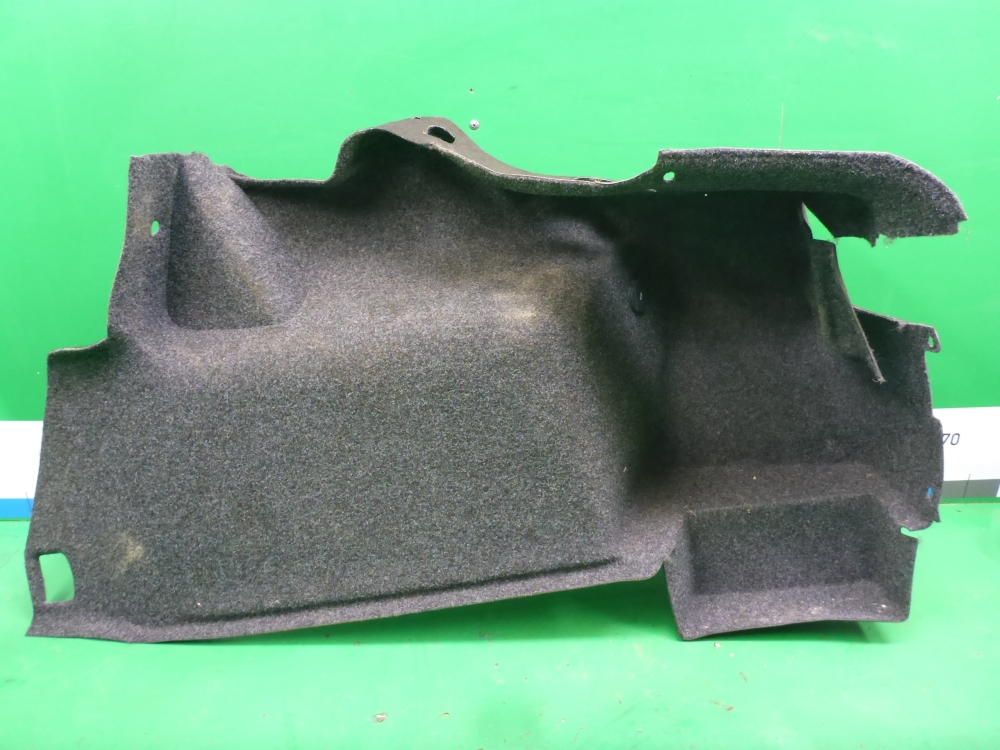 Обшивка багажника