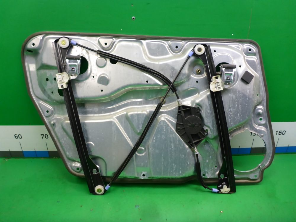 Стеклоподъемник электр. передний правый