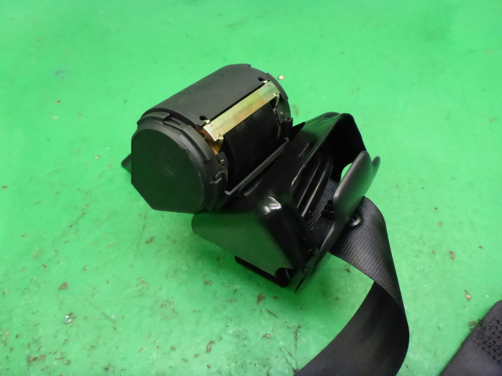 Ремень безопасности