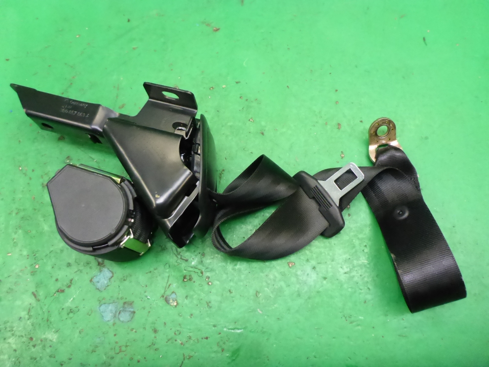 Ремень безопасности